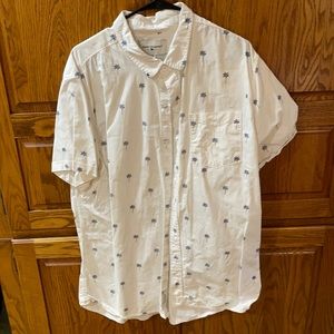 Modern Amusement Casual short sleeve button down shirt
